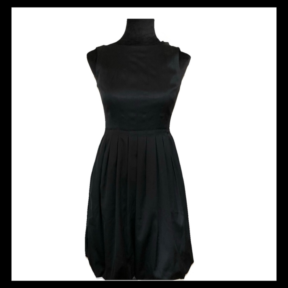 Maggy London Black Pleated Bubble‎ Hem Dress – Size 6 - Picture 8 of 9